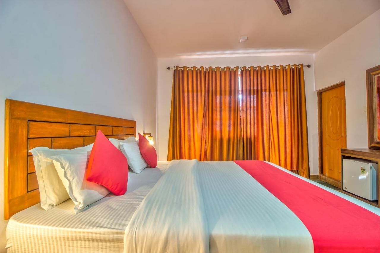 Beach Doorz Hotel Baga Luaran gambar